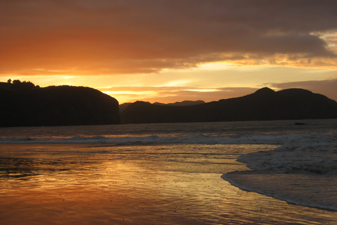 Sonnenuntergang in Tauranga Bay
