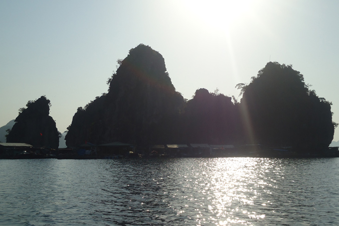 La baie d'Halong. Patrimoine mondial de la nature de l'UNESCO au Vietnam.