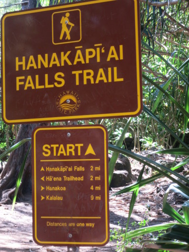 Hanakapiai Falls Trailhead