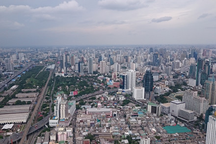 Blick auf Bangkok vom höchsten Gebäude der Stadt