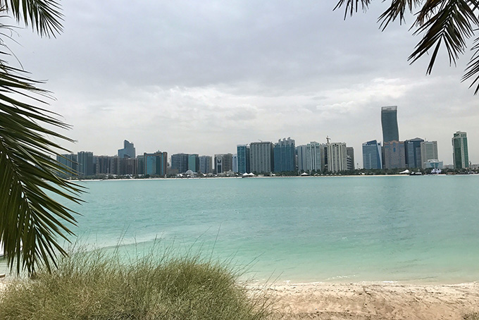 Blick auf die Abu Dhabi Corniche
