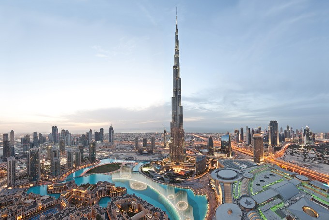 Légende photo Dubaï Downtown avec le Burj Khalifa