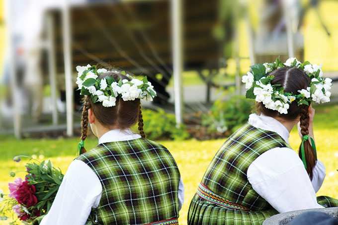 Lettland: Traditionelles Johannisfest