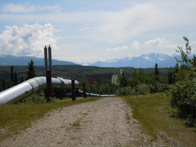 Endlose Ölpipeline von Prudhoe Bay - Valdez