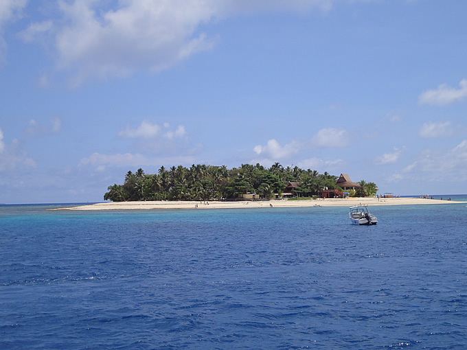 Eine der kleineren Inseln näher bei Viti Levu