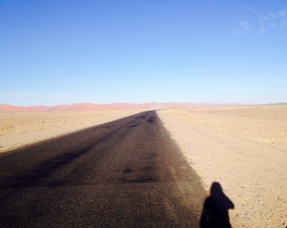 Sarah Annecchiarico unterwegs auf den Strassen Namibias