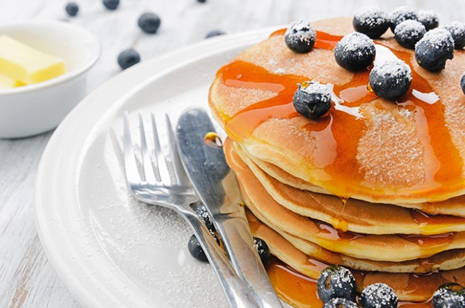 Blueberry Pancake mit Ahornsirup
