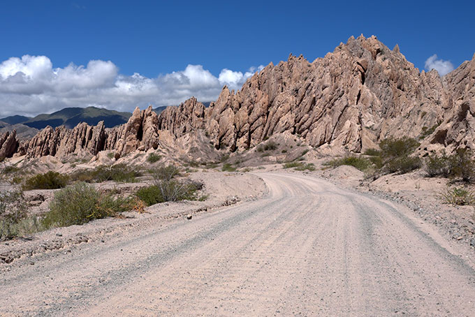 Il est recommandé d’avoir un véhicule tout-terrain pour la Quebrada de las Flechas dans la vallée de Calchaquí.
