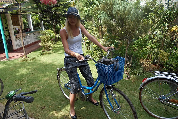 Anna Eichkorn auf Fahrradtour in Sri Lanka
