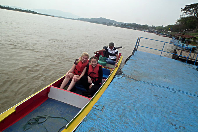 flussfahrt-auf-dem-mekong