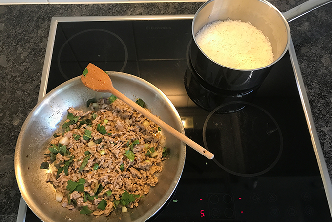 Kulinarisch um die Welt: Laab Moo nach thailändischer Art - Travelhouse ... Kulinarisch um die Welt: Laab Moo nach thailändischer Art - Travelhouse ...